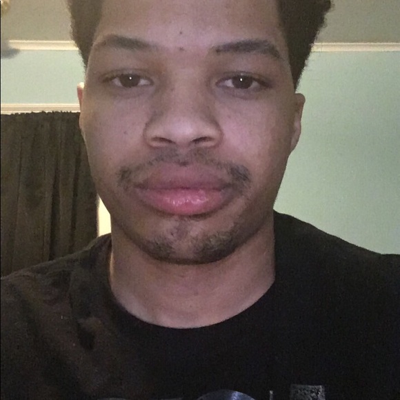 Meet your Posher, Khalil - Picture 7 of 8